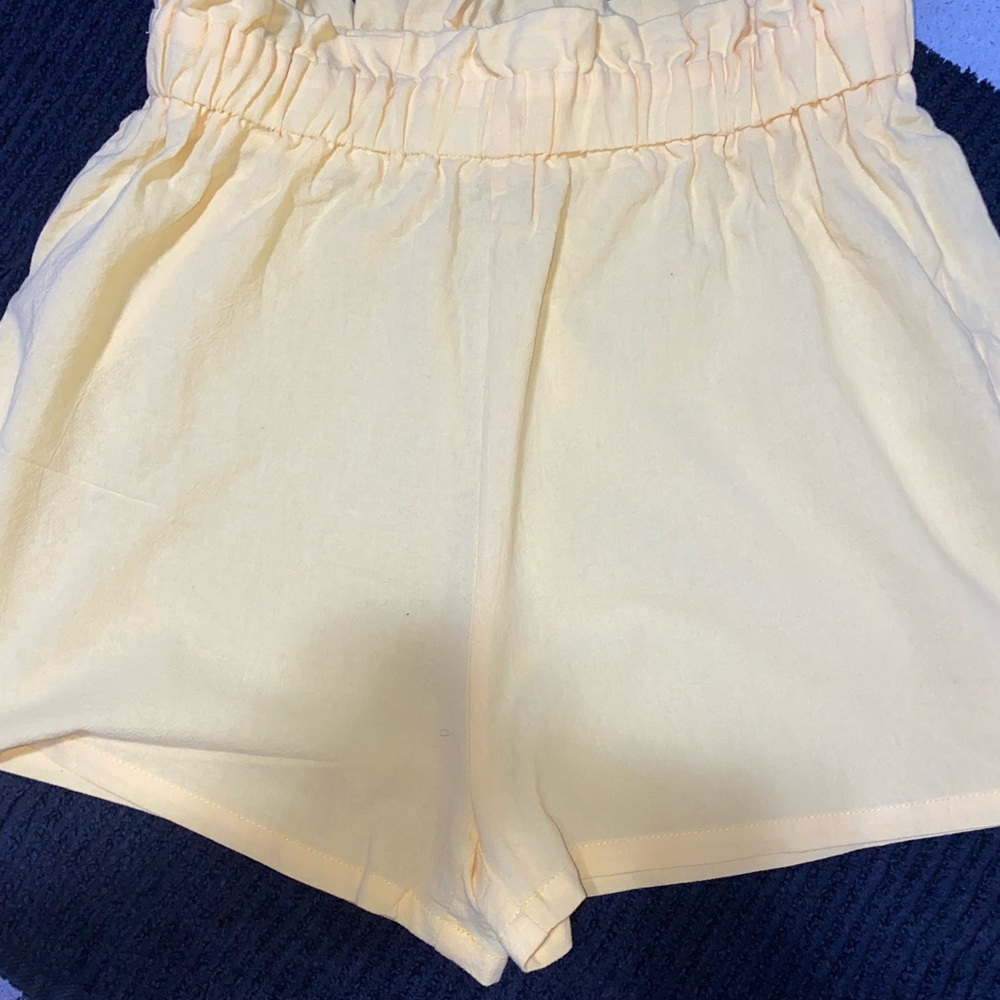 Yellow linen shorts never worn